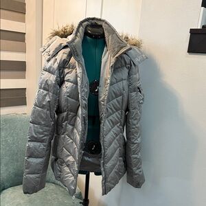 listing-status-banner